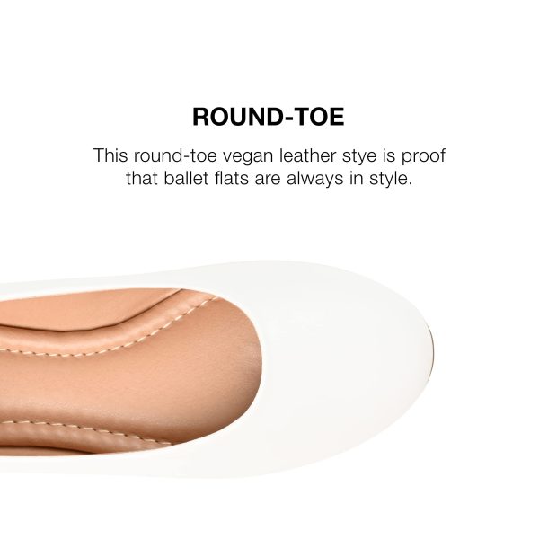 Journee Women's Comfort Kavn Flats