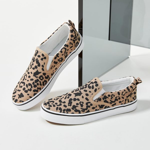 Women's Slip on Shoes Canvas Sneakers Loafers Non Slip Shoes Low Top Casual Shoes