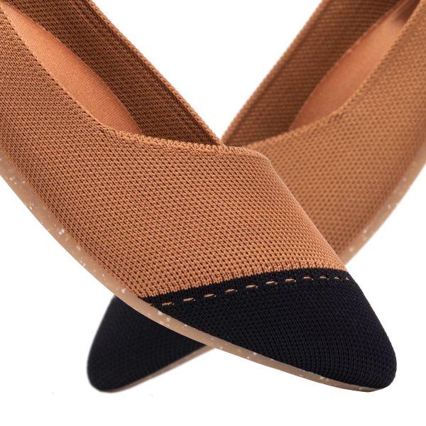 Women's Flat Shoes Black Pointed Toe Dress Shoes Knit Slip On Shoes Comfortable Walking Shoes for Woman Lightweight